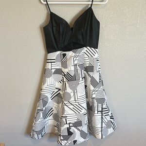 DO+BE Black and White Patterned Mini Dress